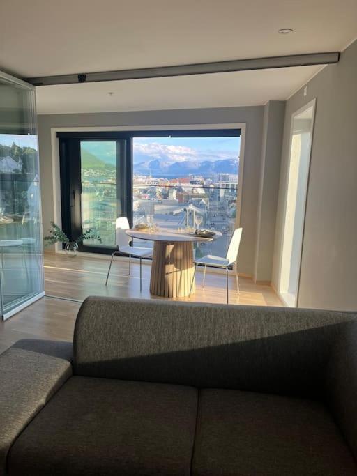City Center 7Th Floor Apartement With Beautiful View ทรอมโซ ภายนอก รูปภาพ