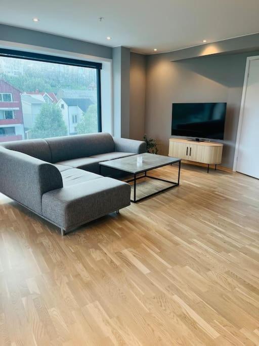 City Center 7Th Floor Apartement With Beautiful View ทรอมโซ ภายนอก รูปภาพ