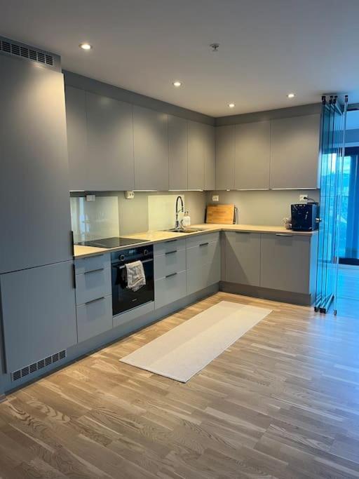 City Center 7Th Floor Apartement With Beautiful View ทรอมโซ ภายนอก รูปภาพ